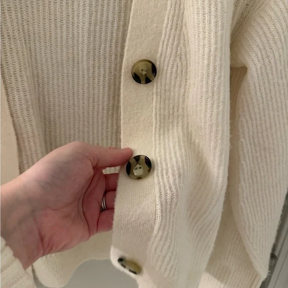 Baby Alpaca-Wool Cropped Cardigan - Picture 3 of 5